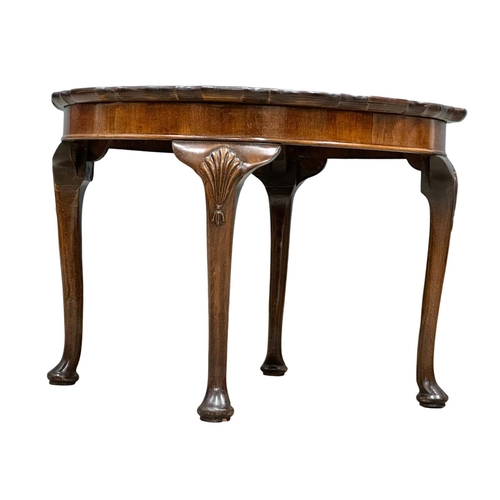 1139 - A vintage Burr Elm coffee table. 59x42cm (5)