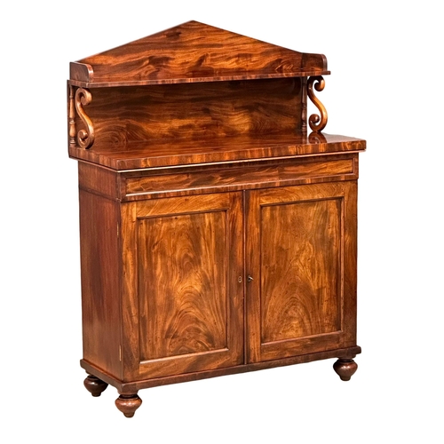 1155 - A good quality George IV flamed mahogany chiffonier with drawer and 2 door cupboard. Circa 1820. 102... 