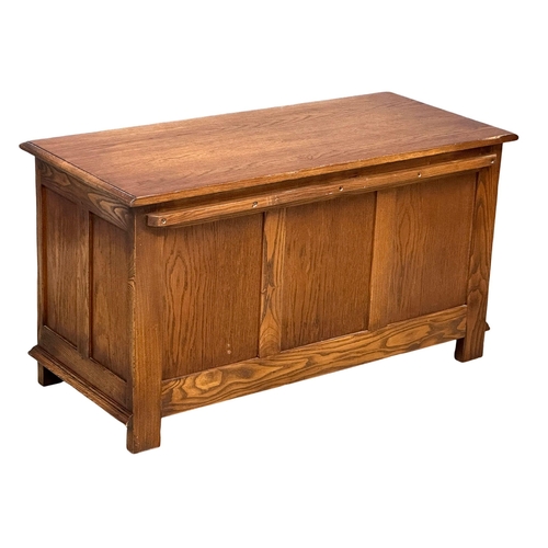 1177 - A good quality oak storage box/blanket box. 107x48x59cm (6)