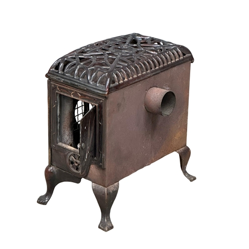 171 - A 1920’s French stove by Negus. 47x36x53cm