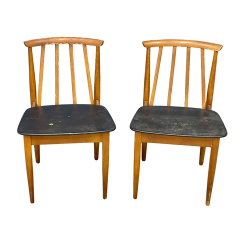 814 - An Elliots of Newbury Mid Century teak dining set. Highboard with retracting drop leaf dining table ... 