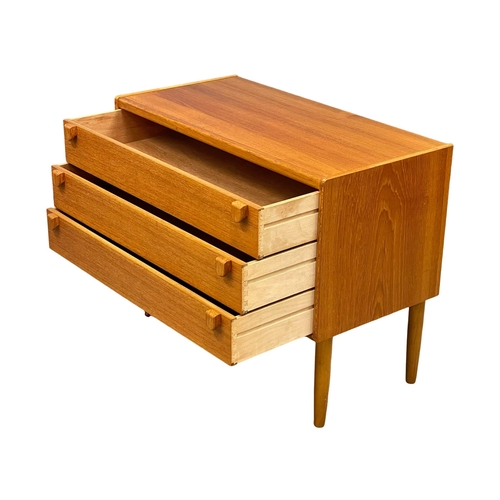 816 - A Danish Mid Century teak chest of drawers. 91x46x73cm (13)