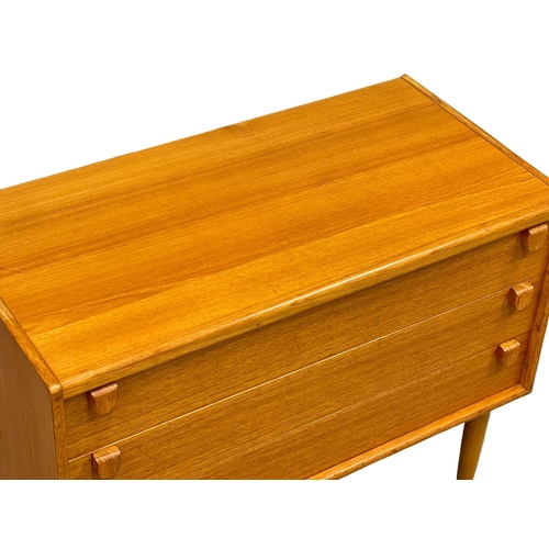 816 - A Danish Mid Century teak chest of drawers. 91x46x73cm (13)