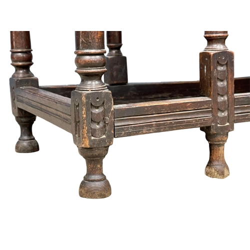 883 - A good quality 19th century Jacobean Revival oak buffet console table with carved Man of the Forest ... 