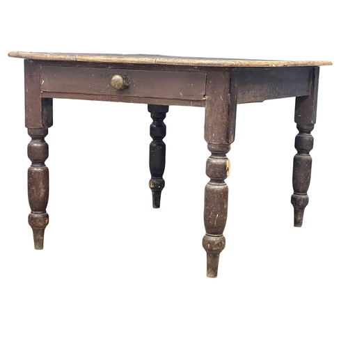 885 - A Victorian pine farmhouse kitchen table with drawer. 123.5x93x75.5cm (11)