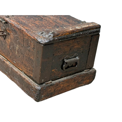 93 - A large Victorian tool trunk. 79x41x39cm