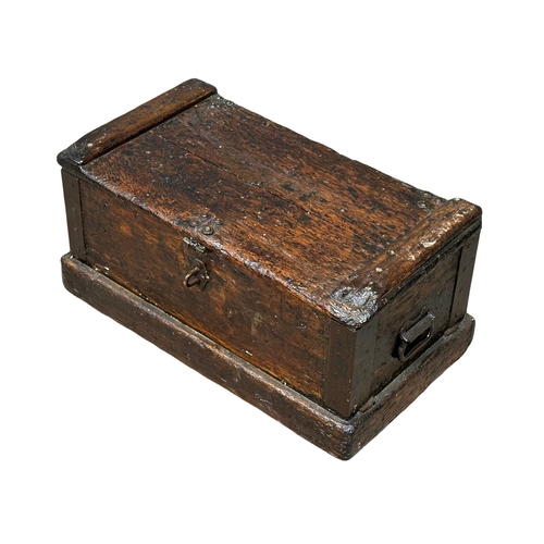 93 - A large Victorian tool trunk. 79x41x39cm