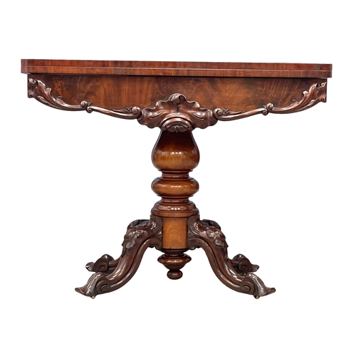 947 - A good quality early Victorian mahogany turnover tea table. Circa 1840. 96x47.5x75cm (2)