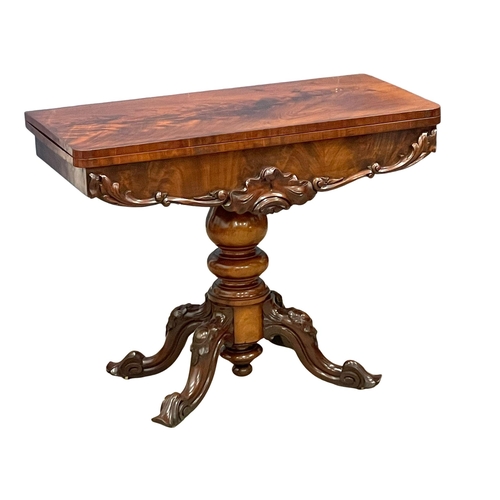 947 - A good quality early Victorian mahogany turnover tea table. Circa 1840. 96x47.5x75cm (2)