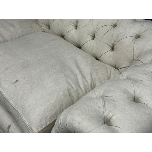 952 - A large good quality vintage deep button 2 seater sofa. 216cm (11)