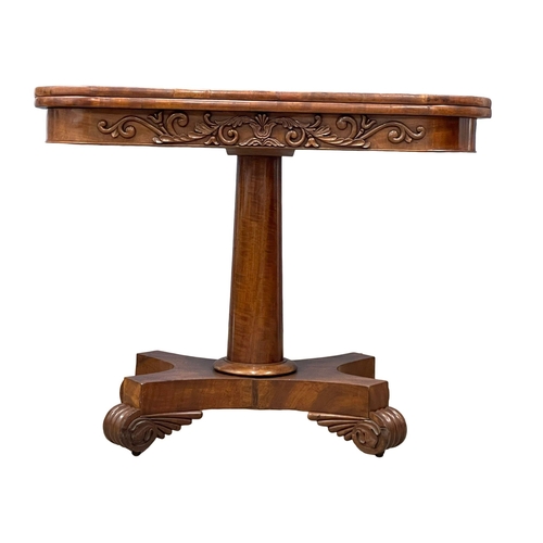 988 - A William IV mahogany turnover tea table. Circa 1830. 97x48x77.5cm (3)