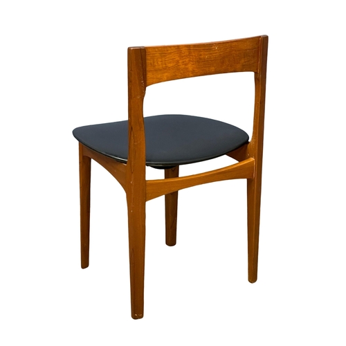 989 - A set of 4 Mid Century teak dining chairs by Nathan. (4)