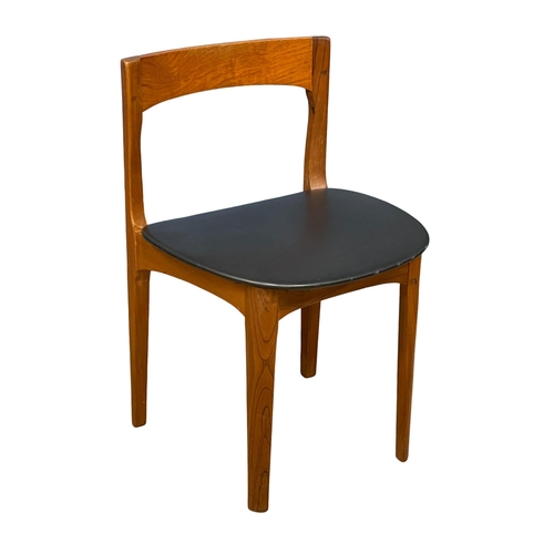 989 - A set of 4 Mid Century teak dining chairs by Nathan. (4)