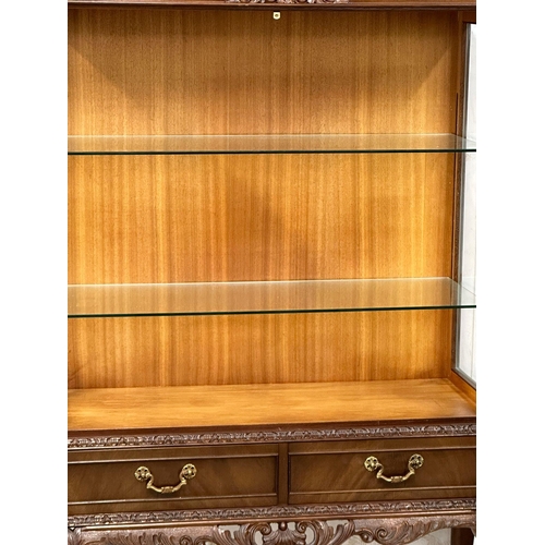 999 - A vintage Georgian style double door display cabinet with 2 drawers on carved cabriole legs. 99x41.5... 