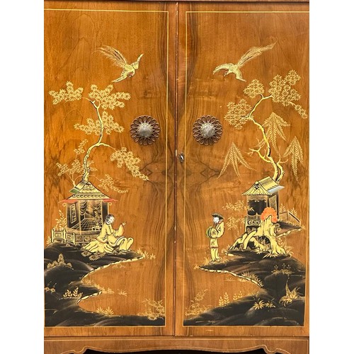 904 - A vintage Chinese style Chinoiserie folding bar with Birdseye Maple top. 182x43.5x104.5cm (5)