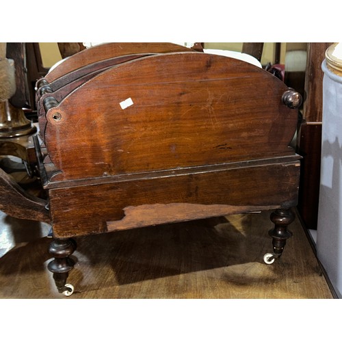 1156 - An early Victorian mahogany Canterbury with drawer. 51x37x46cm. (7)