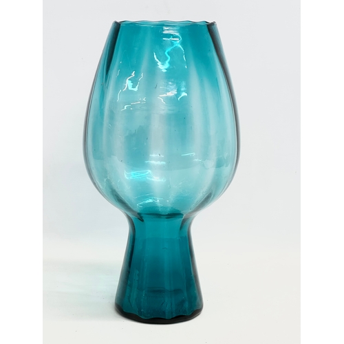 138 - A large 1960’s Mid Century Italian fishbowl vase. 19x36cm