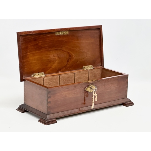 164 - A late Victorian mahogany tabletop storage box. 34x17x11cm