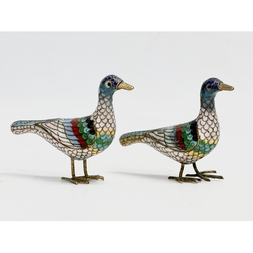 220 - A pair of vintage cloisonné birds. 9x6cm