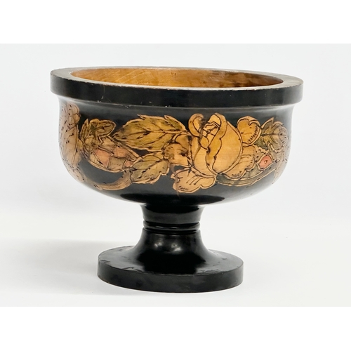 252 - An early 20th century pokerwork centrepiece bowl. 25x20cm