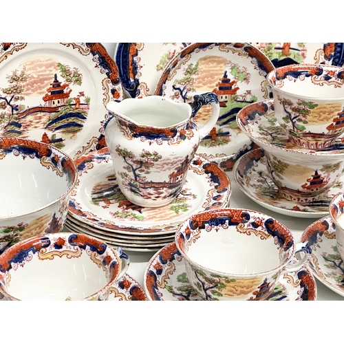 256 - A 20 piece early 20th century Ford & Sons ‘Geisha’ Chinese style tea service. Circa 1902.