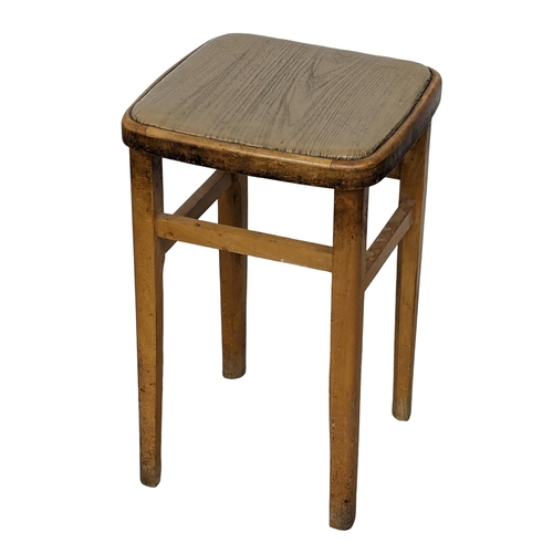 1023 - A set of 6 vintage stools