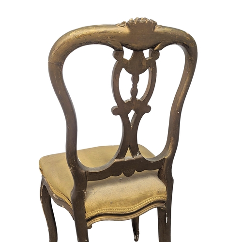 929 - A pair of early 20th century side chairs.