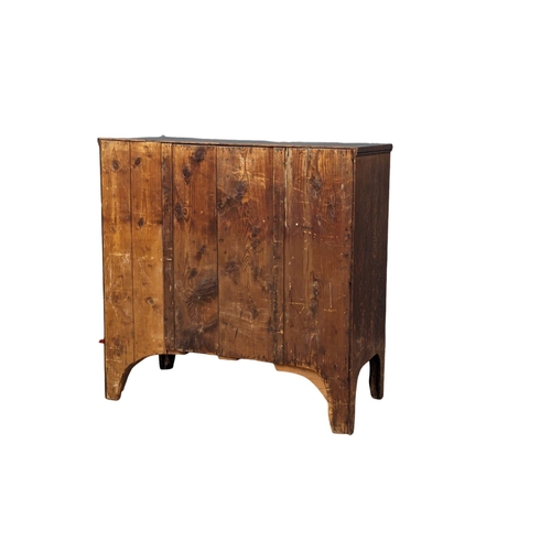 953 - A fine proportioned Regency oak chest of drawers, circa 1810. 89x44x90cm