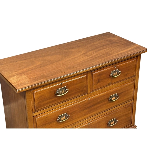 957 - A late Victorian walnut chest of drawers. Circa 1890-1900. 114x50.5x88cm