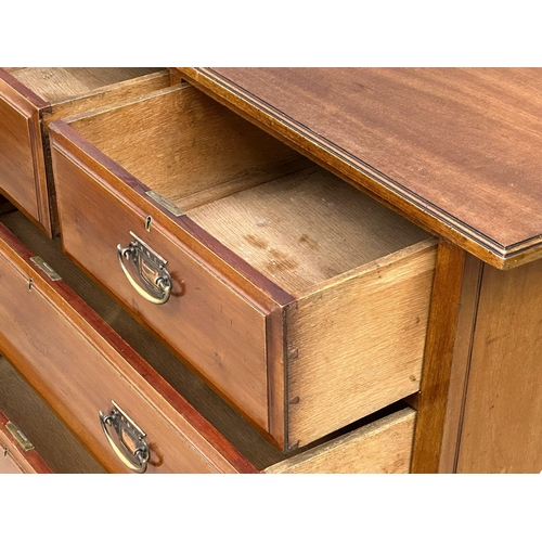 957 - A late Victorian walnut chest of drawers. Circa 1890-1900. 114x50.5x88cm