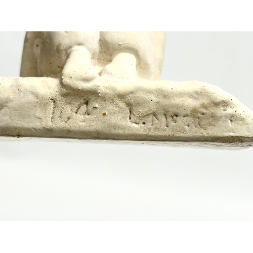 7 - A late 19th/early 20th century plaster figure. Titled ‘Ise Coming’ faded makers stamp on back. 11.5x... 