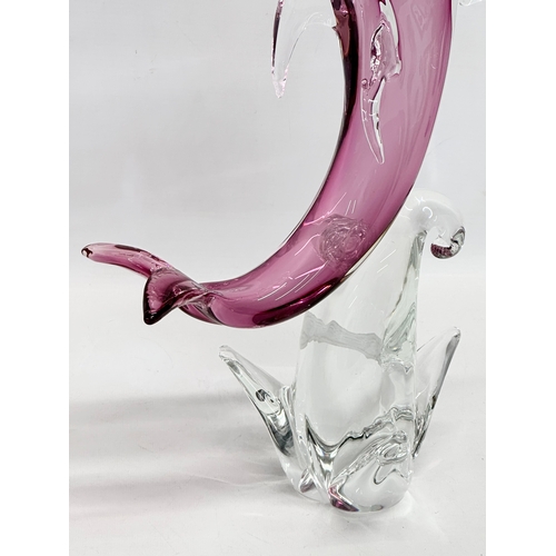 39 - A large Formia Vetri Di Murano Glass dolphin. 25x38cm