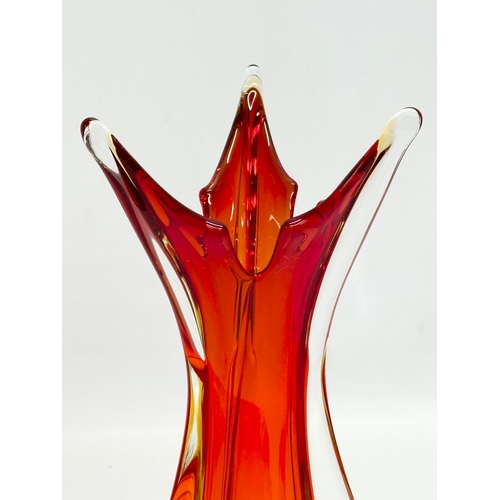 43 - A vintage Murano Glass vase by Flavio Poli for Seguso. 27cm