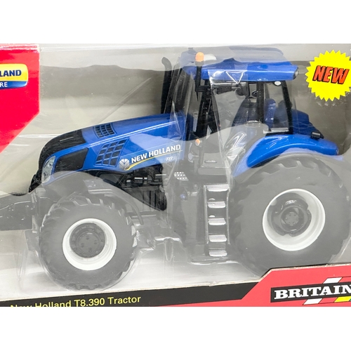 542 - An unused Britains New Holland T8.390 Tractor in box. 25.5x13x15.5cm