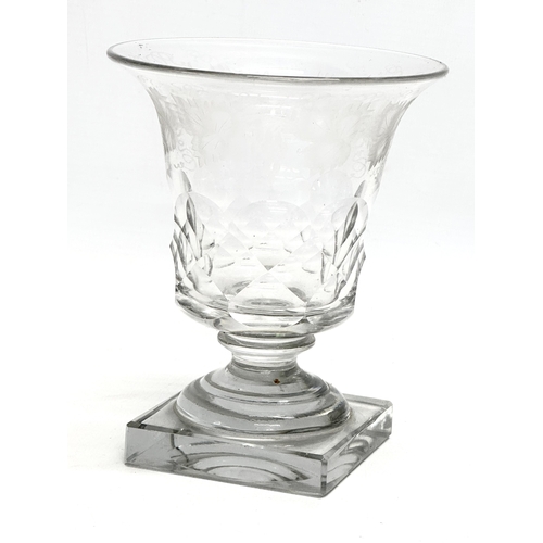 62 - A late 19th century etched glass campana vase. 11.5x13.5cm