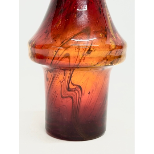 66 - An early 20th century Art Glass lava vase. Circa 1920. 21.5cm