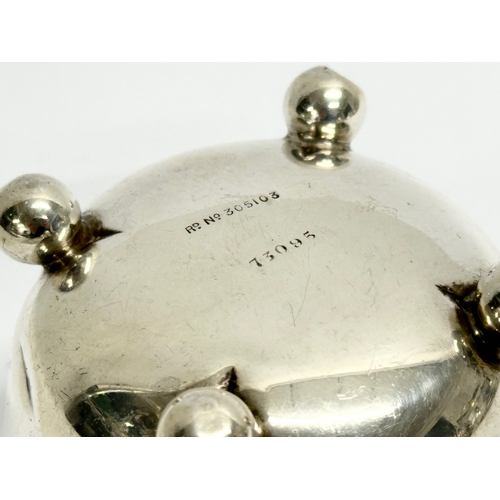 431 - A Horace Woodward & Co Ltd silver sugar bowl and matching cream jug. Circa 1893-1919. London. 133.78... 