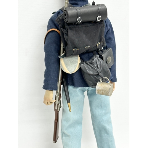 553 - A Sideshow Toys American Civil War Brotherhood of Arms Union Infantry Action Figure. 32cm