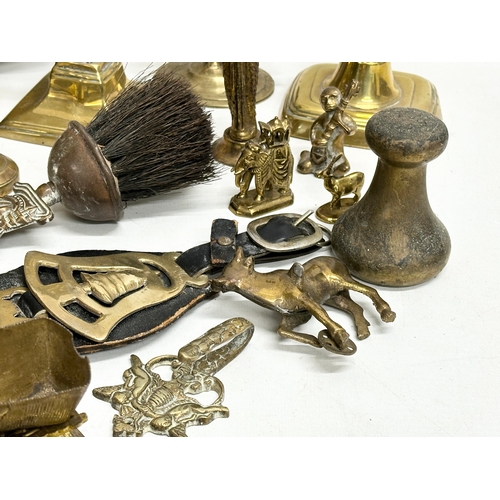 346 - A collection of 19th and 20th century brassware.