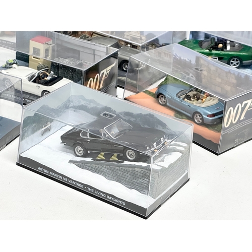 662 - 14 James Bond 007 model cars in display cases GE Fabbri LTD. 15cm