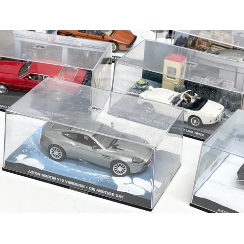 662 - 14 James Bond 007 model cars in display cases GE Fabbri LTD. 15cm