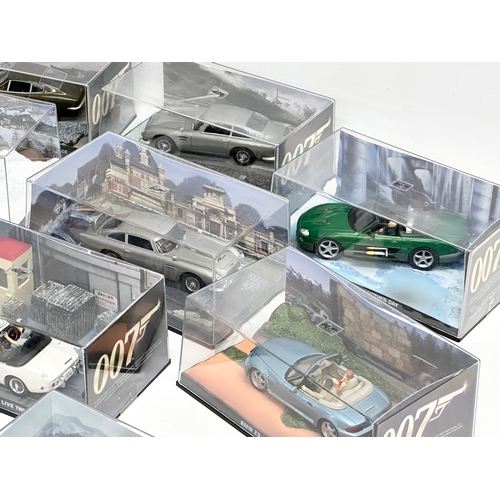 662 - 14 James Bond 007 model cars in display cases GE Fabbri LTD. 15cm