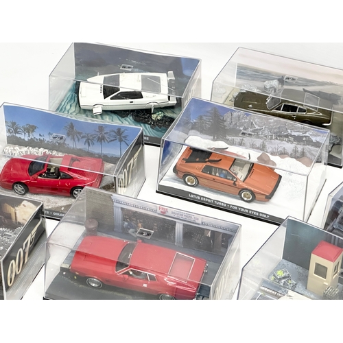 662 - 14 James Bond 007 model cars in display cases GE Fabbri LTD. 15cm