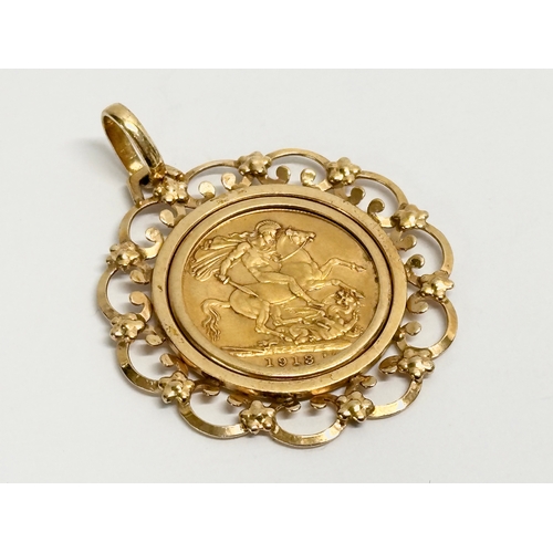 461 - A George V gold sovereign pendant. 1913. 13.13 grams total.