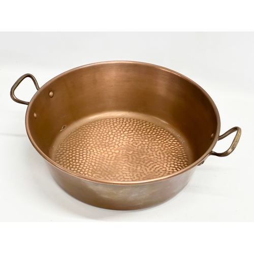 343 - An early 20th century copper jelly pan/jam pan. 45x37x13cm