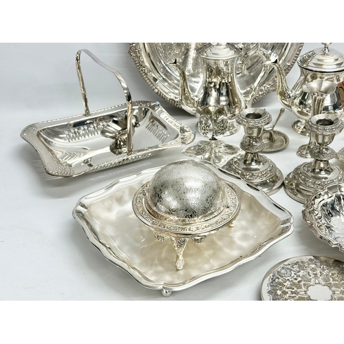 336 - A collection of vintage silver plate/EPNS.