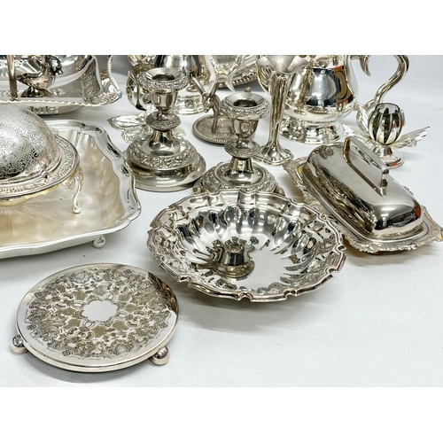 336 - A collection of vintage silver plate/EPNS.