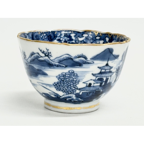 221 - A late 18th century Caughey porcelain tea bowl, circa 1780-1790 and a late 18th/early 19th century E... 