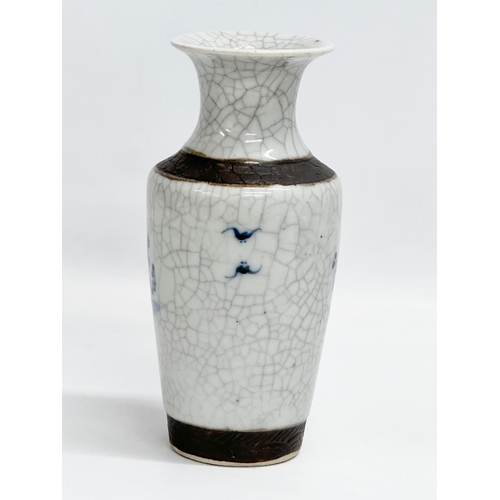 225 - An early 20th century Chinese crackle glazed vase. 10x20cm