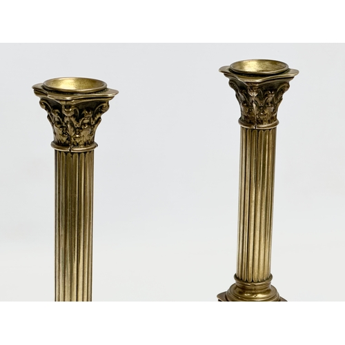 92 - A pair of good quality Victorian brass candlesticks. 9.5x9.5x23.5cm